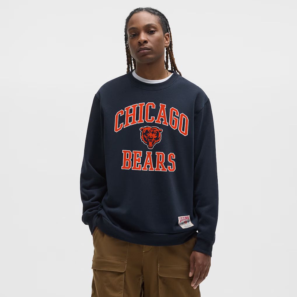 Men 2026 NFL Chicago Bears black round-neck sweatshirt style 01